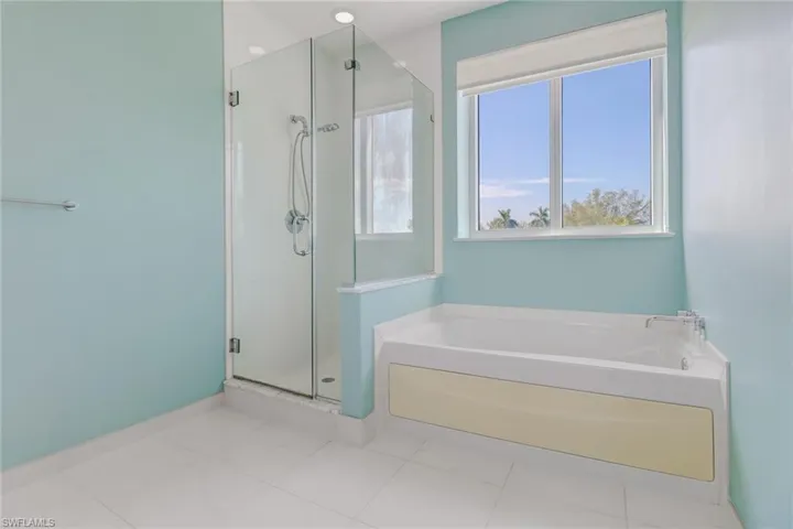 3000 Oasis Grand Blvd 401, Fort Myers, Florida 33916