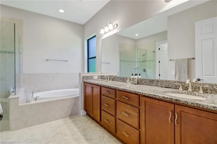3000 Oasis Grand Blvd 401, Fort Myers, Florida 33916