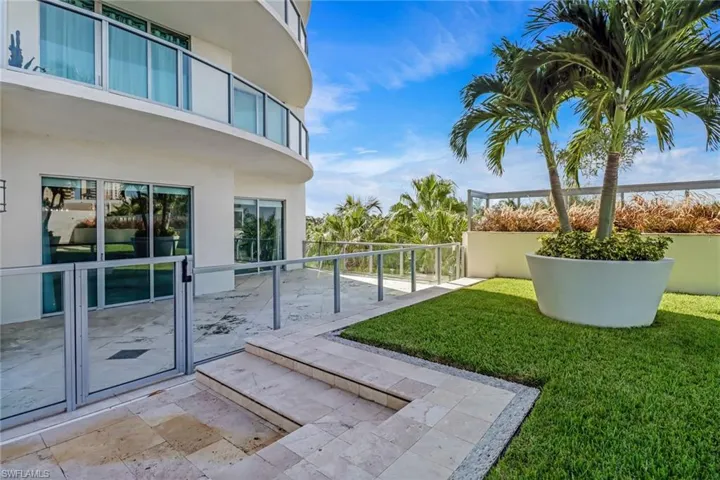 3000 Oasis Grand Blvd 401, Fort Myers, Florida 33916