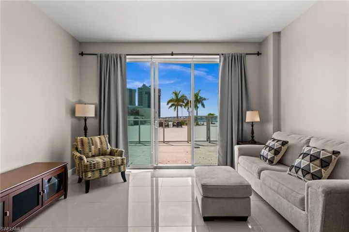 3000 Oasis Grand Blvd 401, Fort Myers, Florida 33916