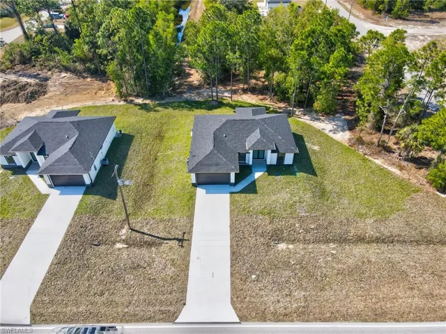 Aerial view of property and surrounding area