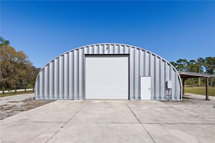overhead doors front + rear