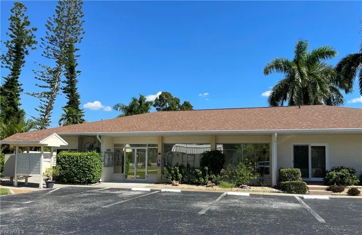 6184  Michelle  WAY, Fort Myers, FL 33919