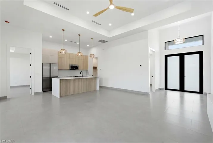 6 Nw 9th St, Cape Coral, Florida 33993