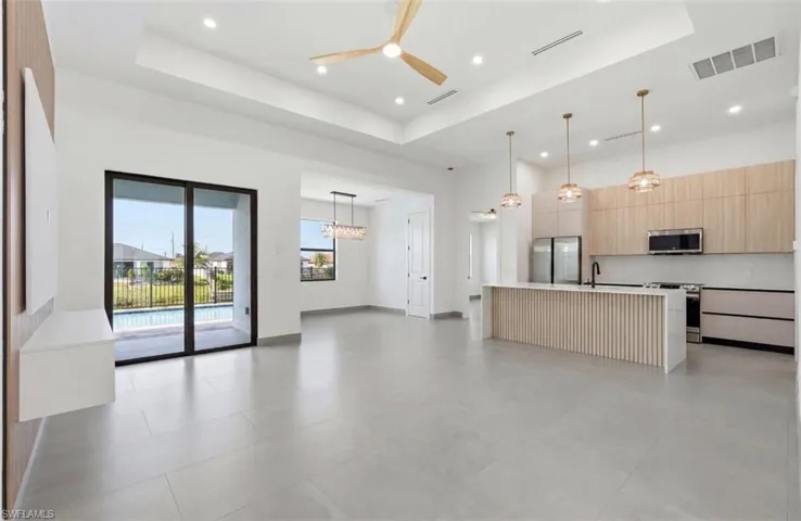 6 Nw 9th St, Cape Coral, Florida 33993