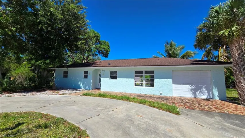 201  Marco Lake  DR, Marco Island, FL 34145