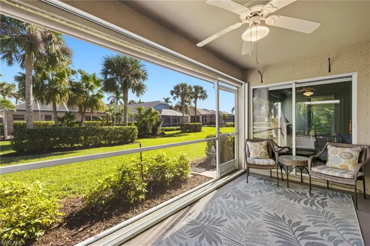 Sunroom with ceiling fan
