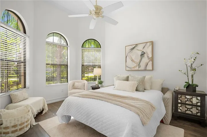 6541  Roma  WAY, Naples, FL 34113