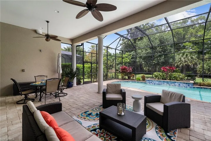 6541  Roma  WAY, Naples, FL 34113