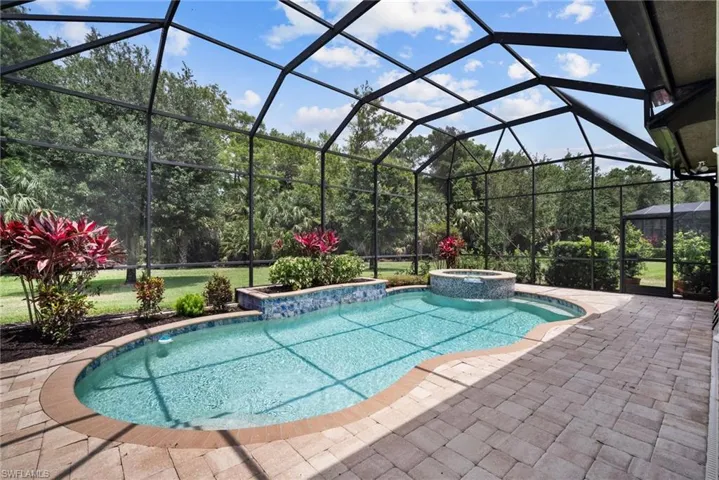 6541  Roma  WAY, Naples, FL 34113