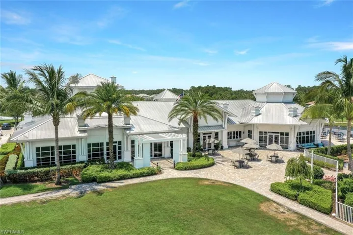 Amenity center, bar, restaurant , lounge, gym, card rooms, event areas and more