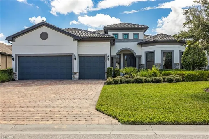 3 bed plus den 3 baths 3 car garage home in Greyhawk