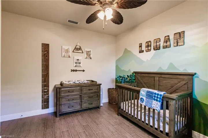 2nd bedroom