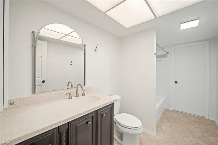 210 Ne 10th Ave, Cape Coral, Florida 33909