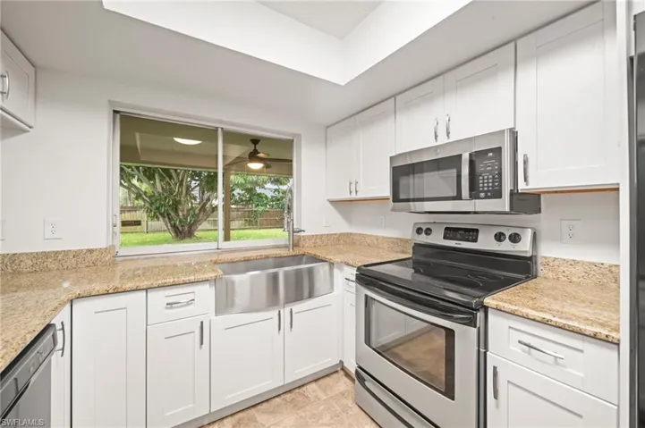 210 Ne 10th Ave, Cape Coral, Florida 33909