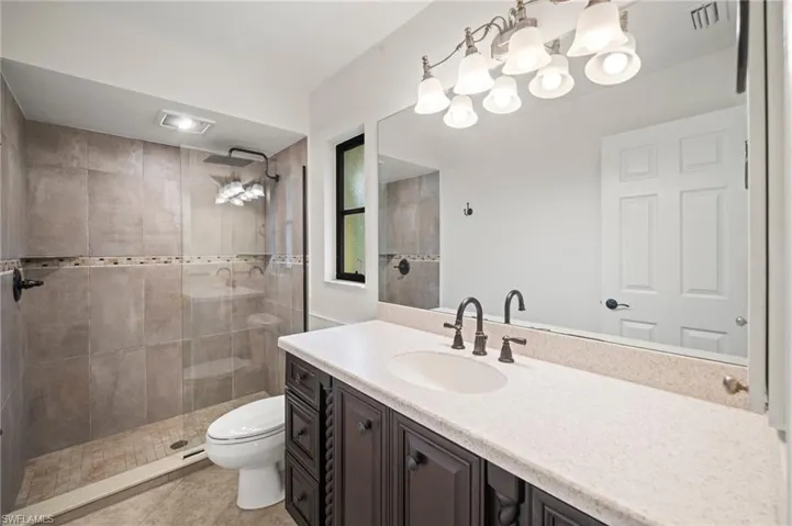 210 Ne 10th Ave, Cape Coral, Florida 33909