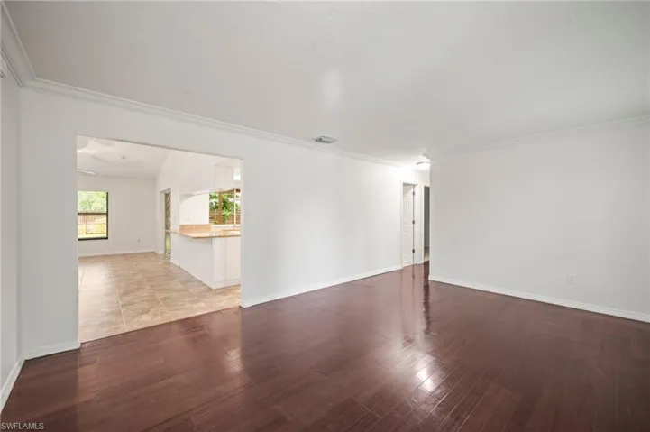 210 Ne 10th Ave, Cape Coral, Florida 33909