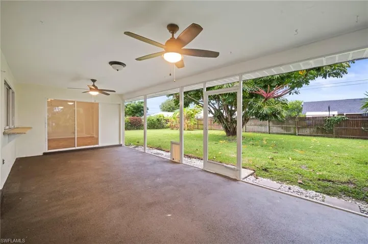 210 Ne 10th Ave, Cape Coral, Florida 33909