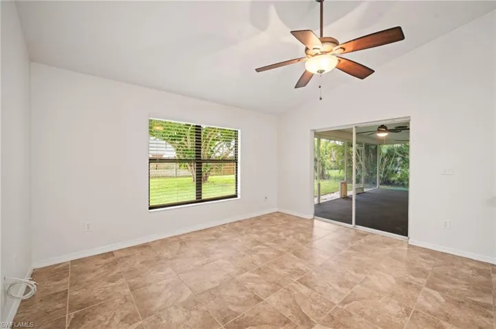 210 Ne 10th Ave, Cape Coral, Florida 33909