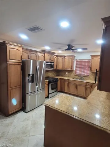 1124 Se 4th St, Cape Coral, Florida 33990