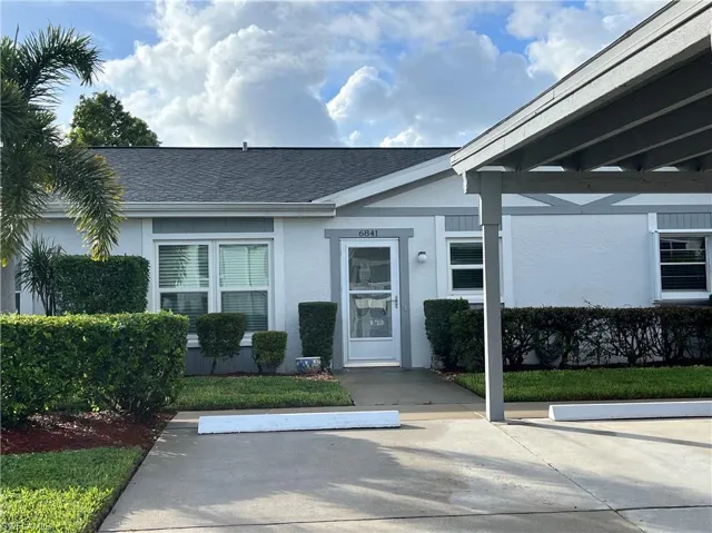 6841  Sandtrap  DR, Fort Myers, FL 33919