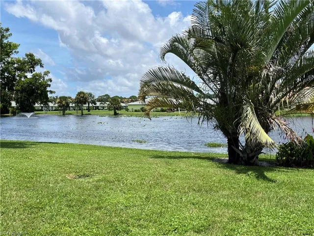 6841  Sandtrap  DR, Fort Myers, FL 33919