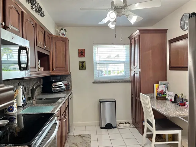 6841  Sandtrap  DR, Fort Myers, FL 33919