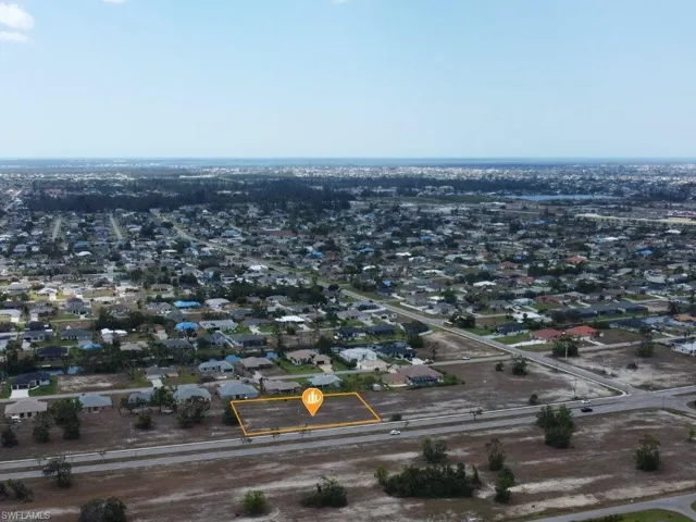 1102  Skyline  BLVD, Cape Coral, FL 33991