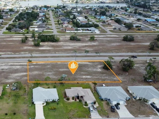1102  Skyline  BLVD, Cape Coral, FL 33991