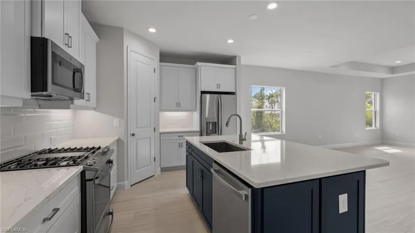 17828  Summerland Key  DR, Fort Myers, FL 33908