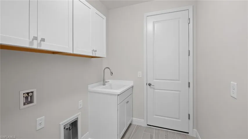 17828  Summerland Key  DR, Fort Myers, FL 33908