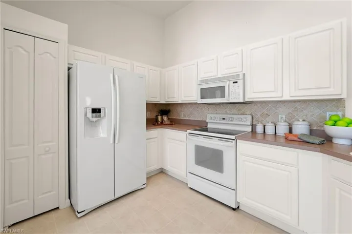 9060 Spring Run Blvd 205, Estero, Florida 34135