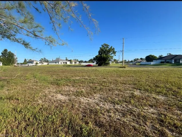 2130 35th Ln, Cape Coral, Florida 33909