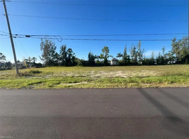 2130 Ne 35th Ln, Cape Coral, Florida 33909