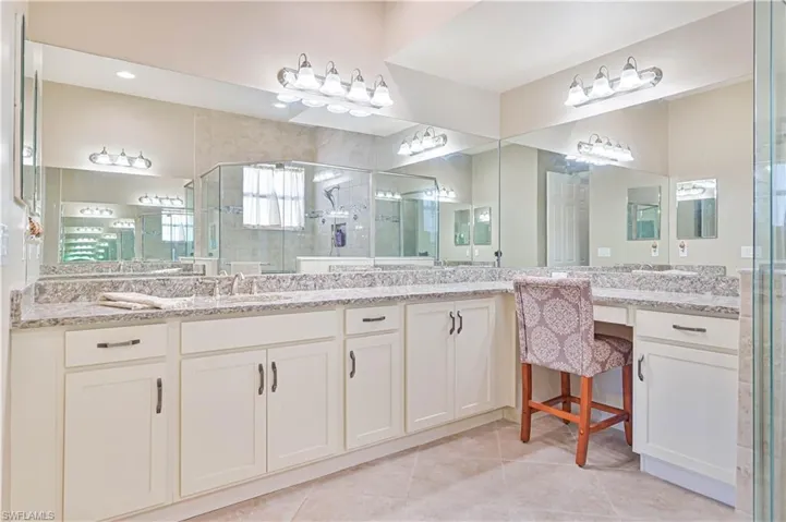 11663  Oakwood Preserve  PL, Fort Myers, FL 33913