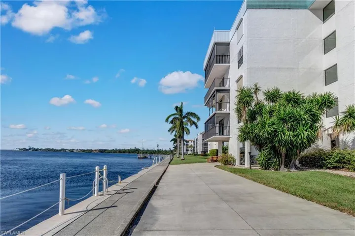 Walk way in rear of unit, great for walks/jogs.