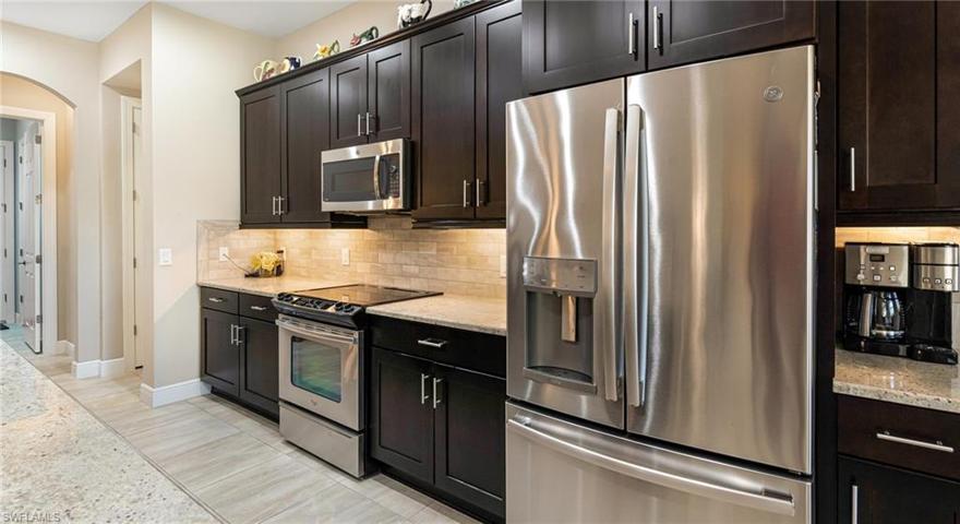 10508  Azzurra  DR, Fort Myers, FL 33913