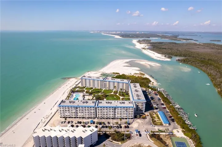 Where the bay and the beach meet...stunning!