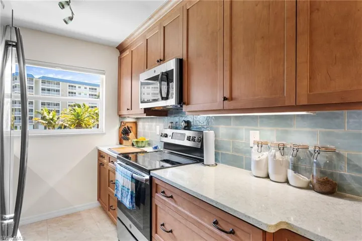 Plenty of storage in the  extended kitchen cabinets and drawers!