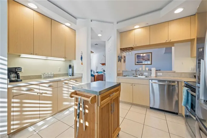 1121 Van Loon Commons Cir 305, Cape Coral, Florida 33909