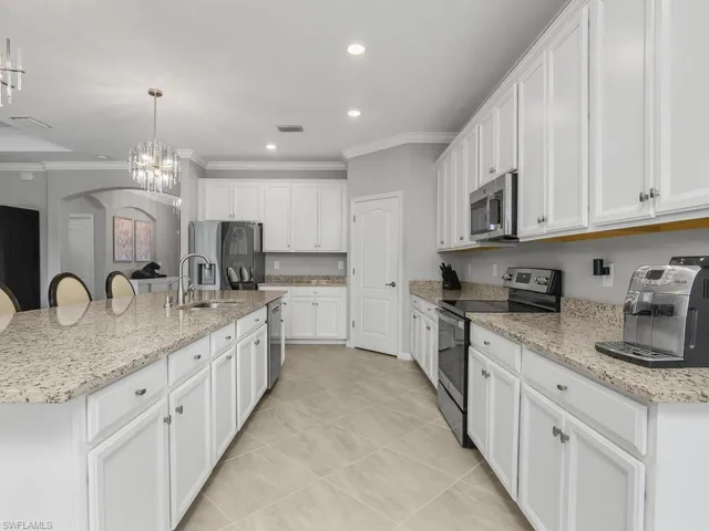 17575 Kinzie Ln, Estero, Florida 33928