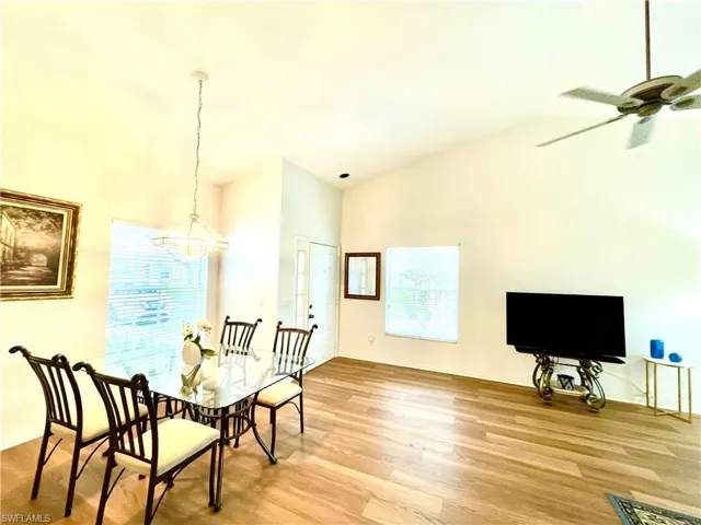 685 Windsor Sq 101, Naples, Florida 34104