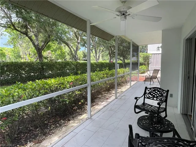 685 Windsor Sq 101, Naples, Florida 34104