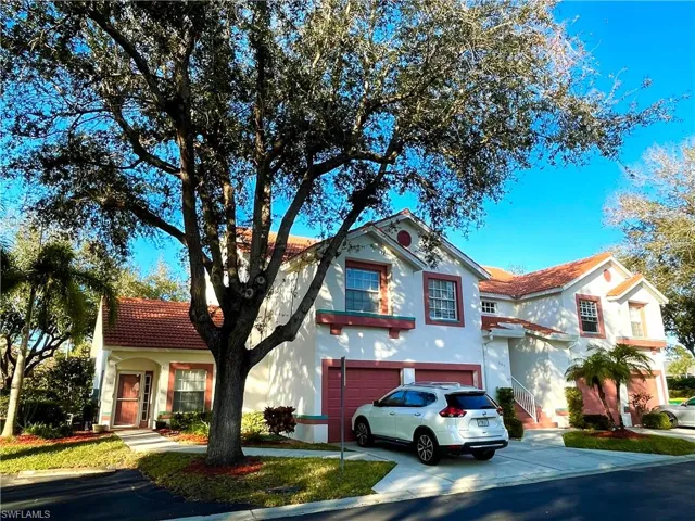 685 Windsor Sq 101, Naples, Florida 34104