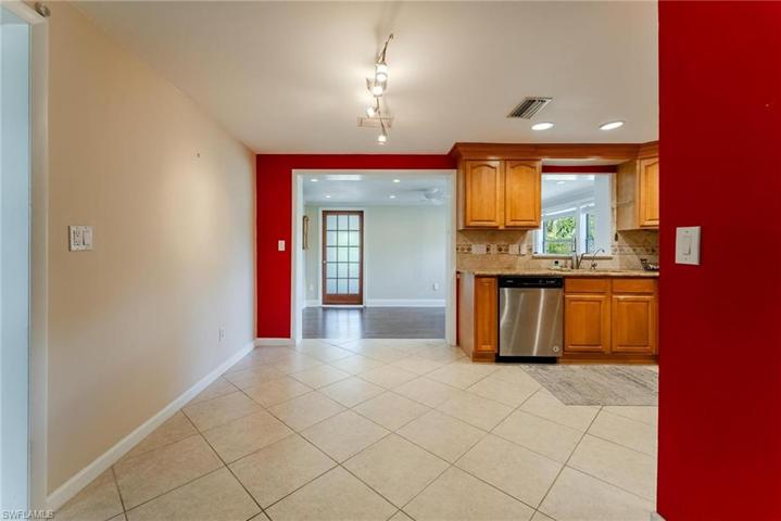 Eat In Kitchen