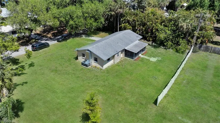 Birds eye view of property