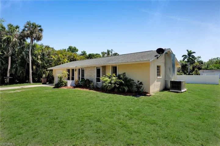 211 Labelle Ave, Fort Myers Fl 33905