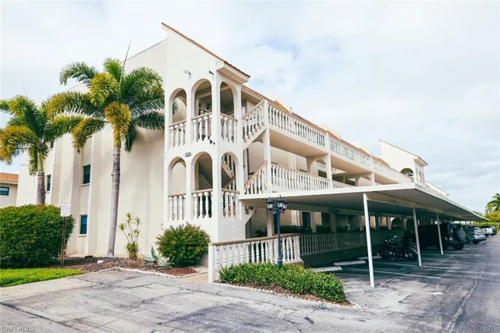 9395  Pennsylvania  AVE, Bonita Springs, FL 34135