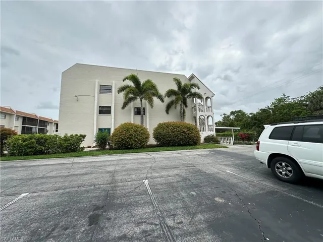 9395  Pennsylvania  AVE, Bonita Springs, FL 34135