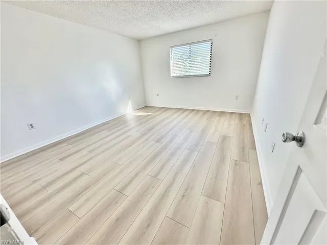 9395  Pennsylvania  AVE, Bonita Springs, FL 34135